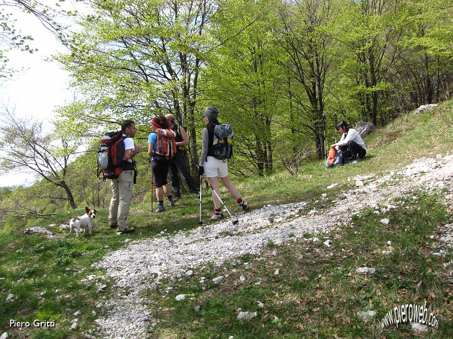 25 Sosta prima della 'rampata' finale.jpg